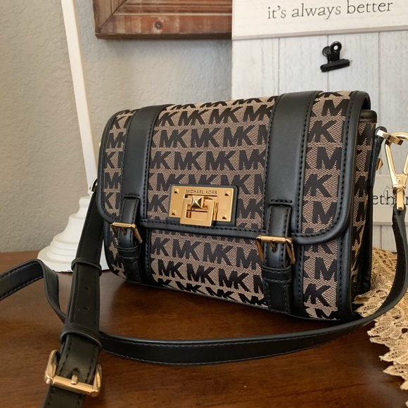 New MK Crossbody 🖤 Bedford - Picture 2 of 8